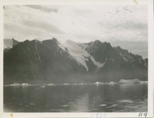 Image: Mountiains and glaciers